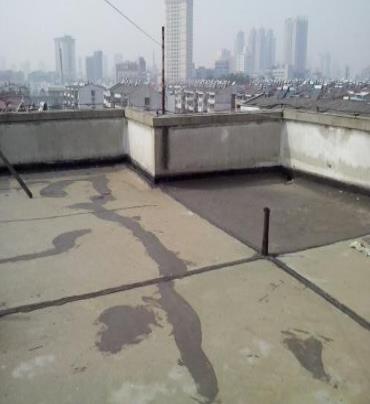 济源市漏水维修 楼顶漏水是什么原因，楼顶漏水维修方法是什么?